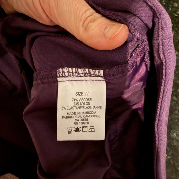 Penningtons Deep Purple Shorts - Picture 3 of 3